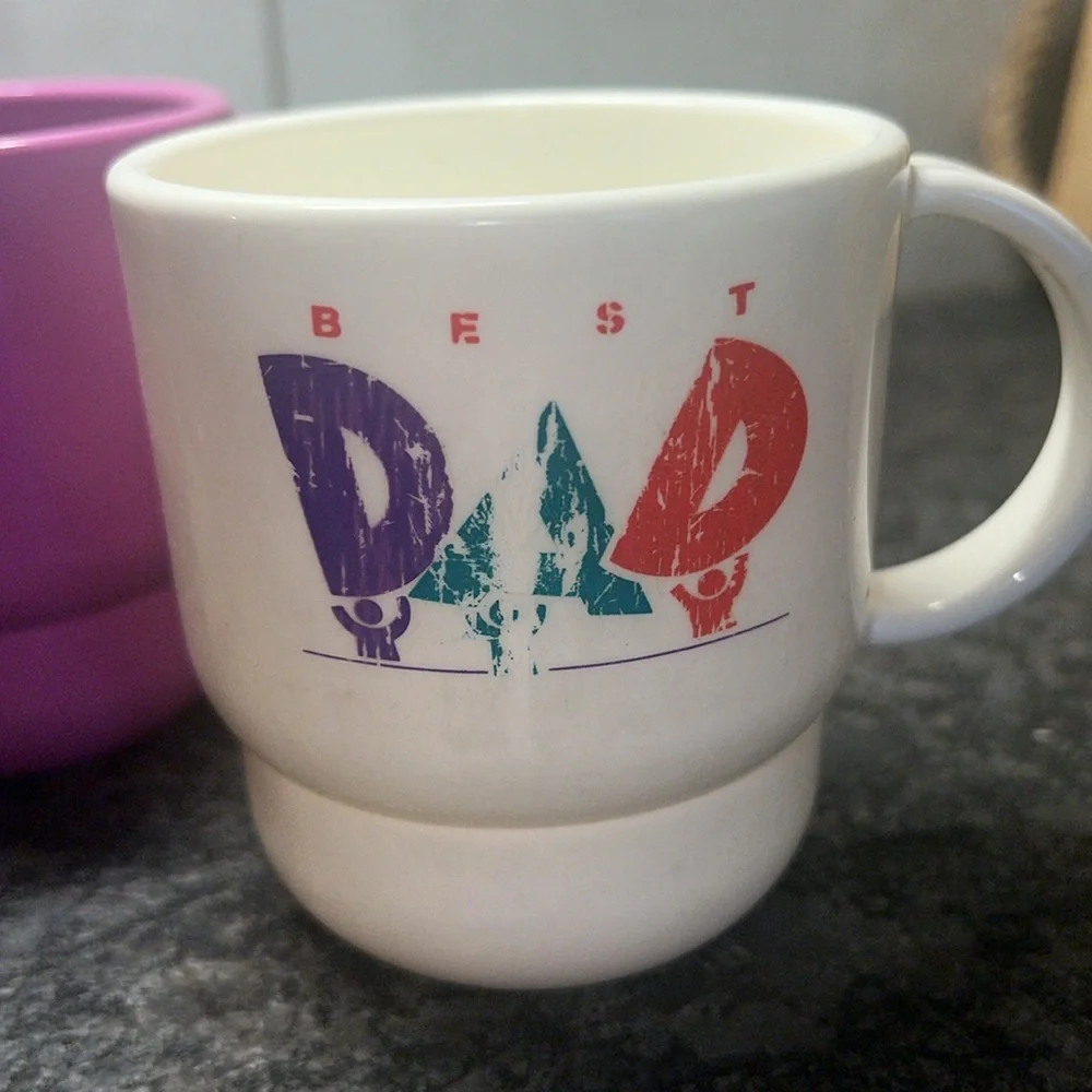 Set of 3 Vintage Tupperware mugs. Coffeee or Tea. Mom, Dad. Good condition